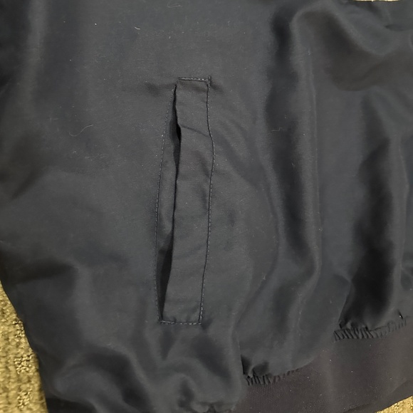 Penn State V Neck Windbreaker - Picture 4 of 4